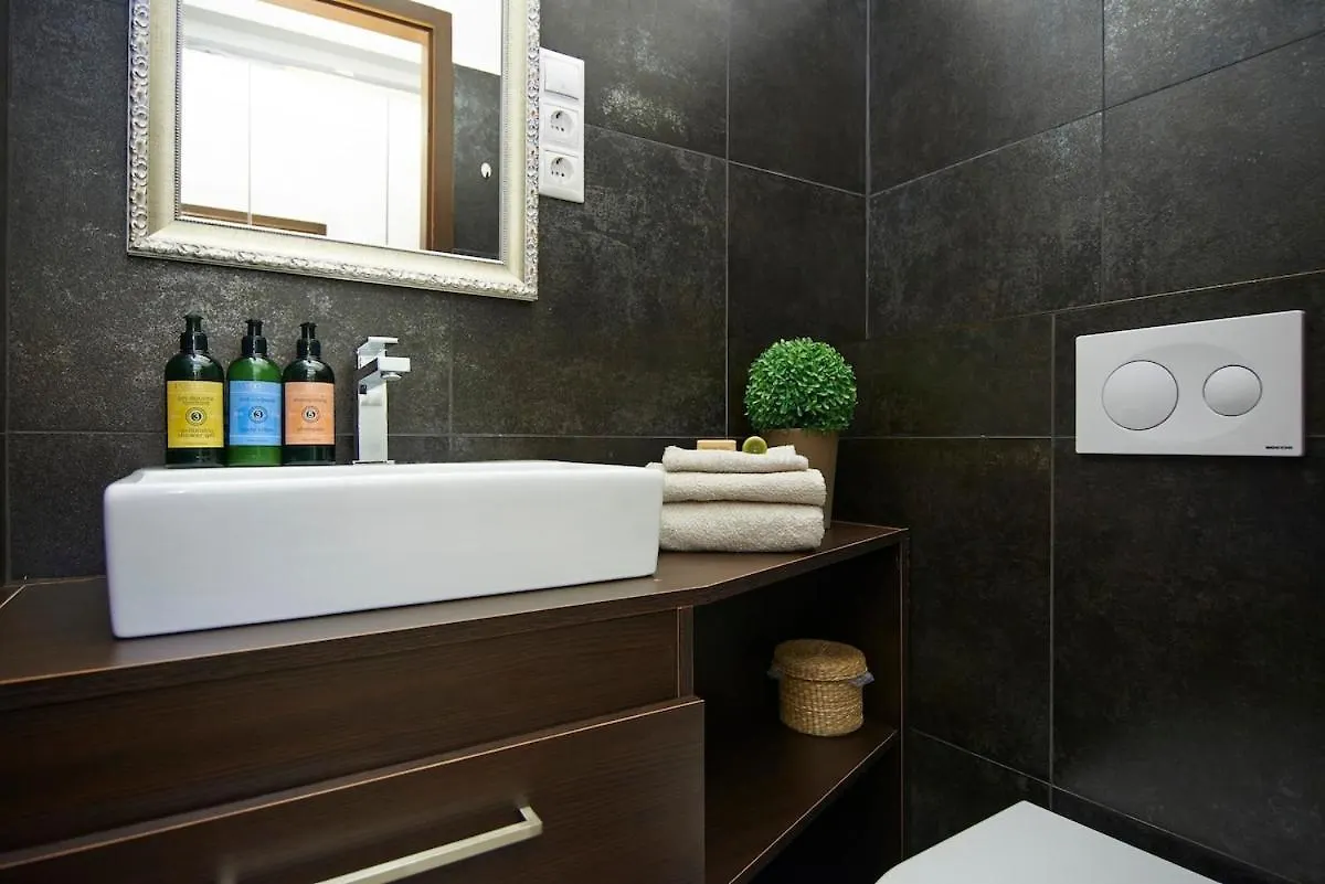 Panorama Central Penthouse Studio Budapest Apartment